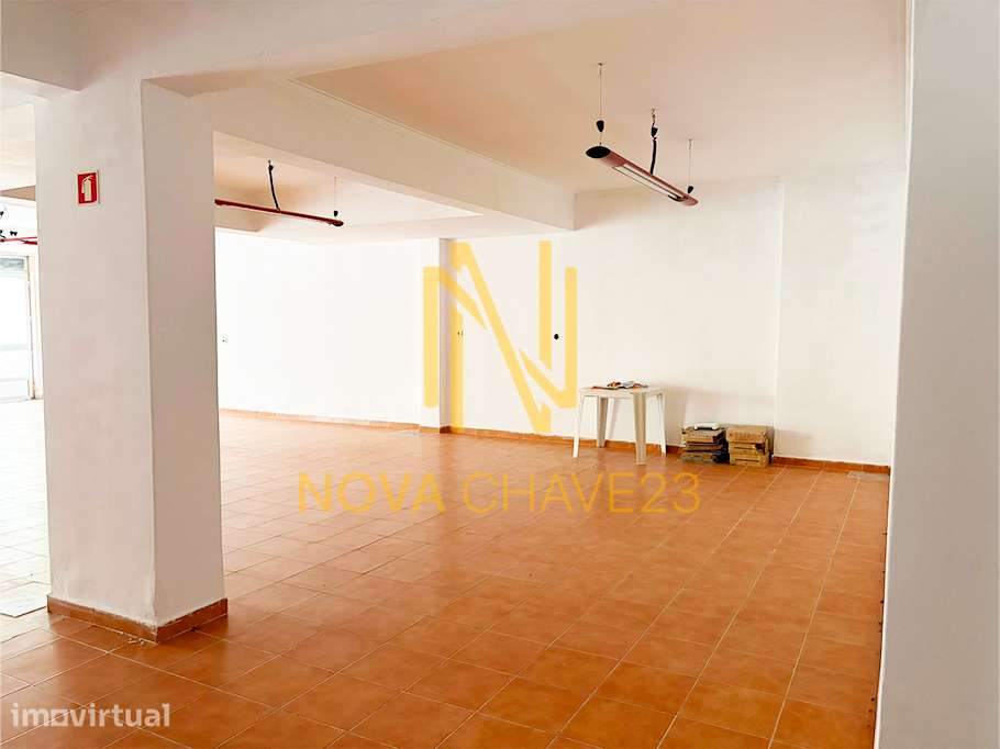 Loja em Agualva – 128 m² | Open Space | 2 Entradas - Grande imagem: 4/15