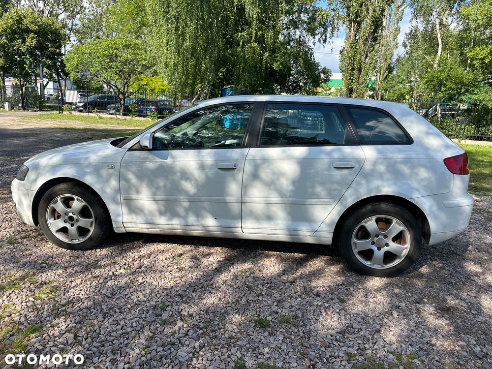 Audi A3 Sportback - 2