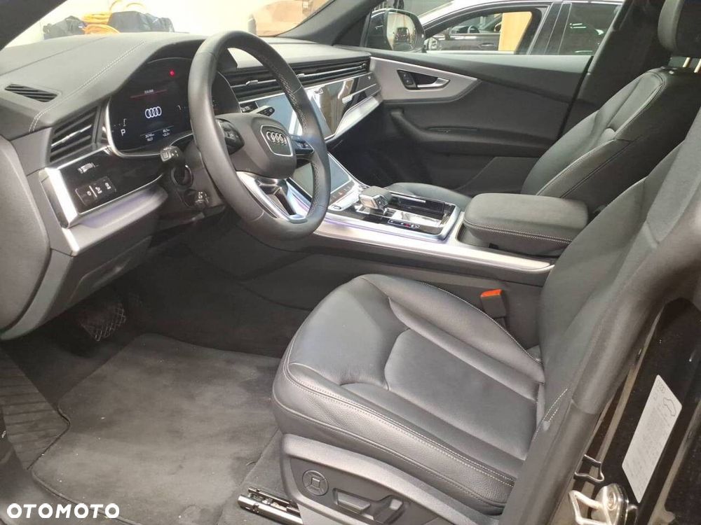 Audi Q8 - 4