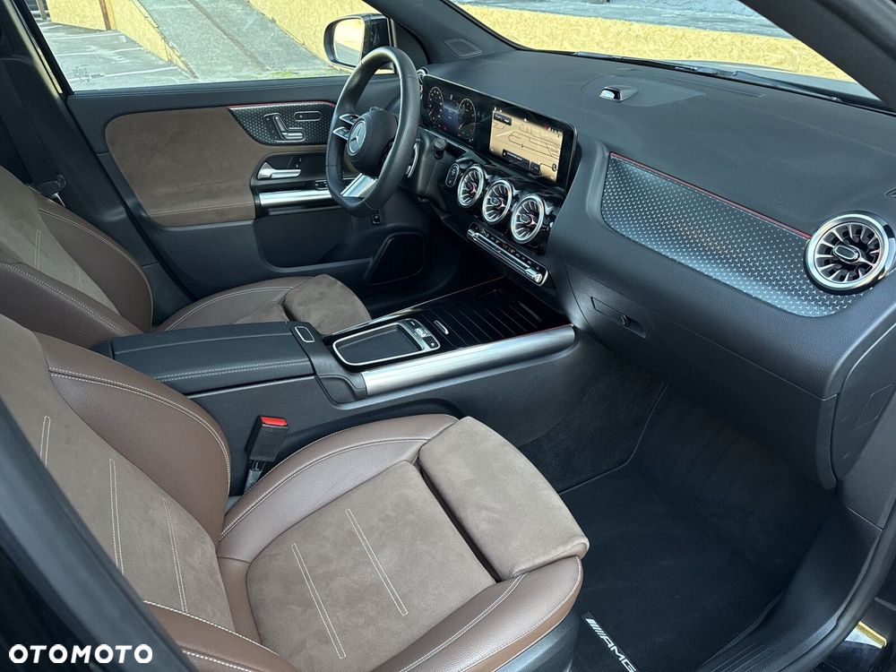 Mercedes-Benz GLA - 19