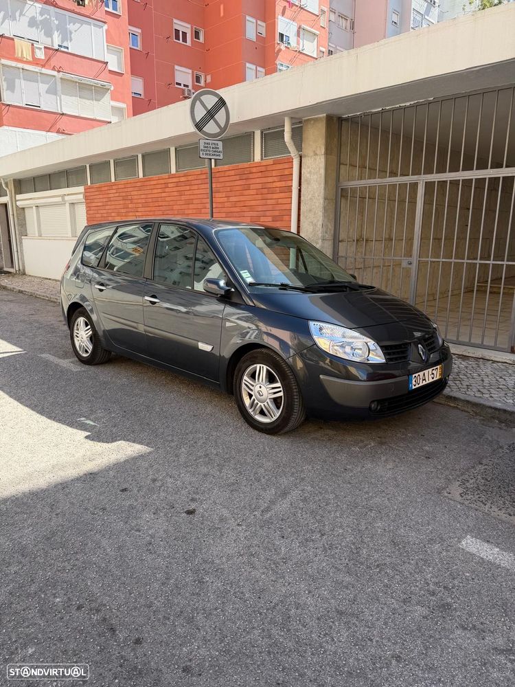 Renault Grand Scénic - 1