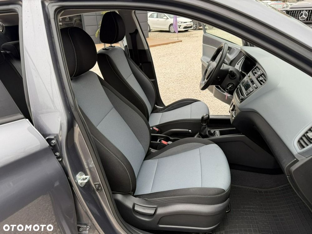 Hyundai i20 - 15