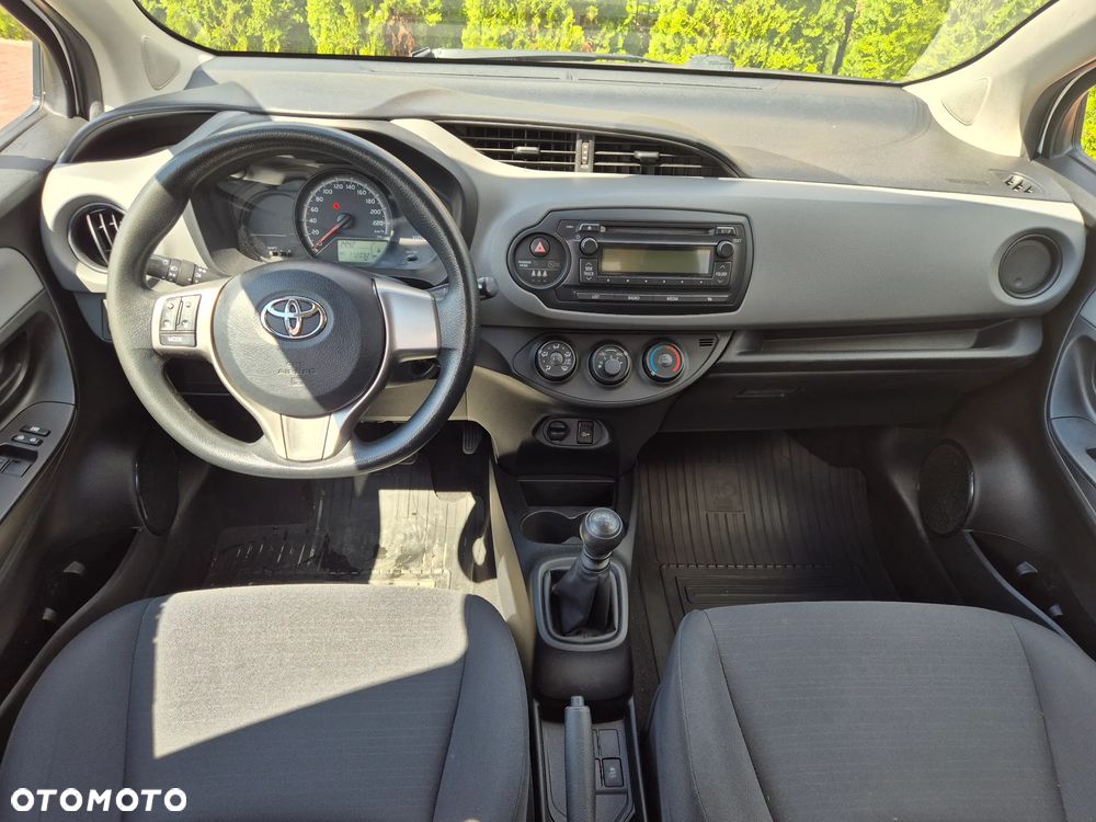 Toyota Yaris 1.4 D-4D Active EU6 - 14