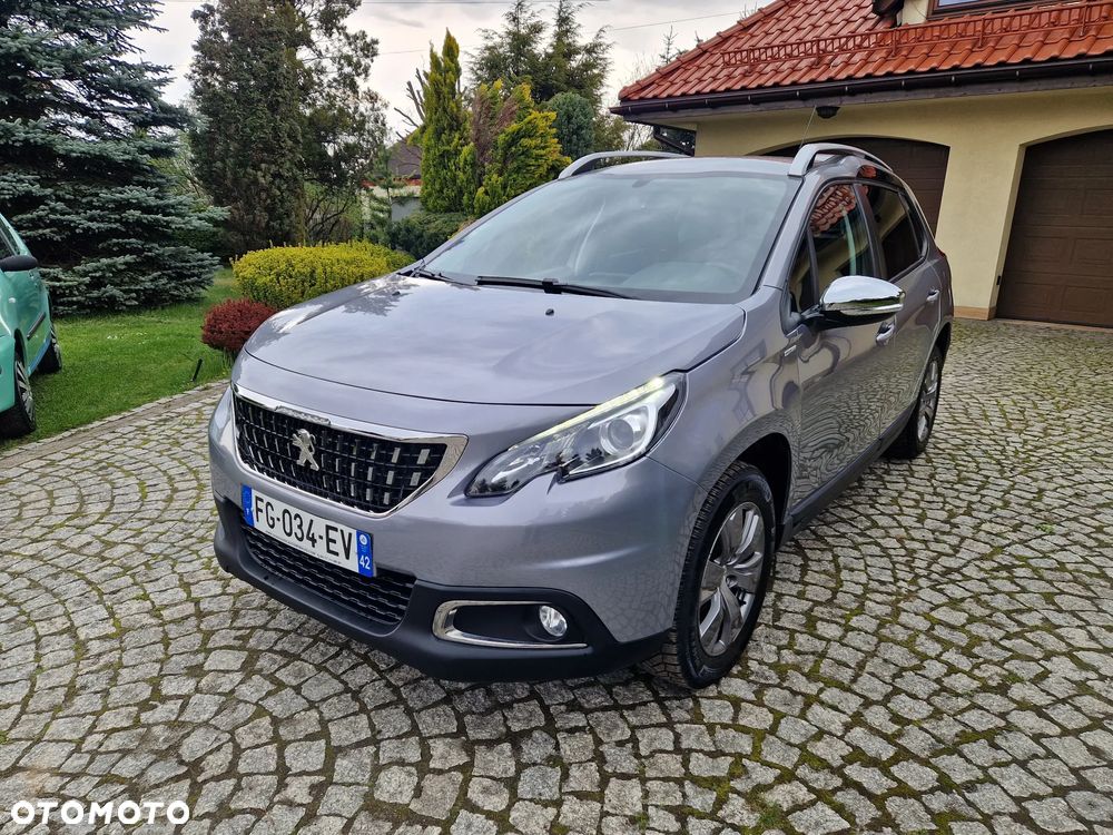 Peugeot 2008 1.2 Pure Tech Style - 2