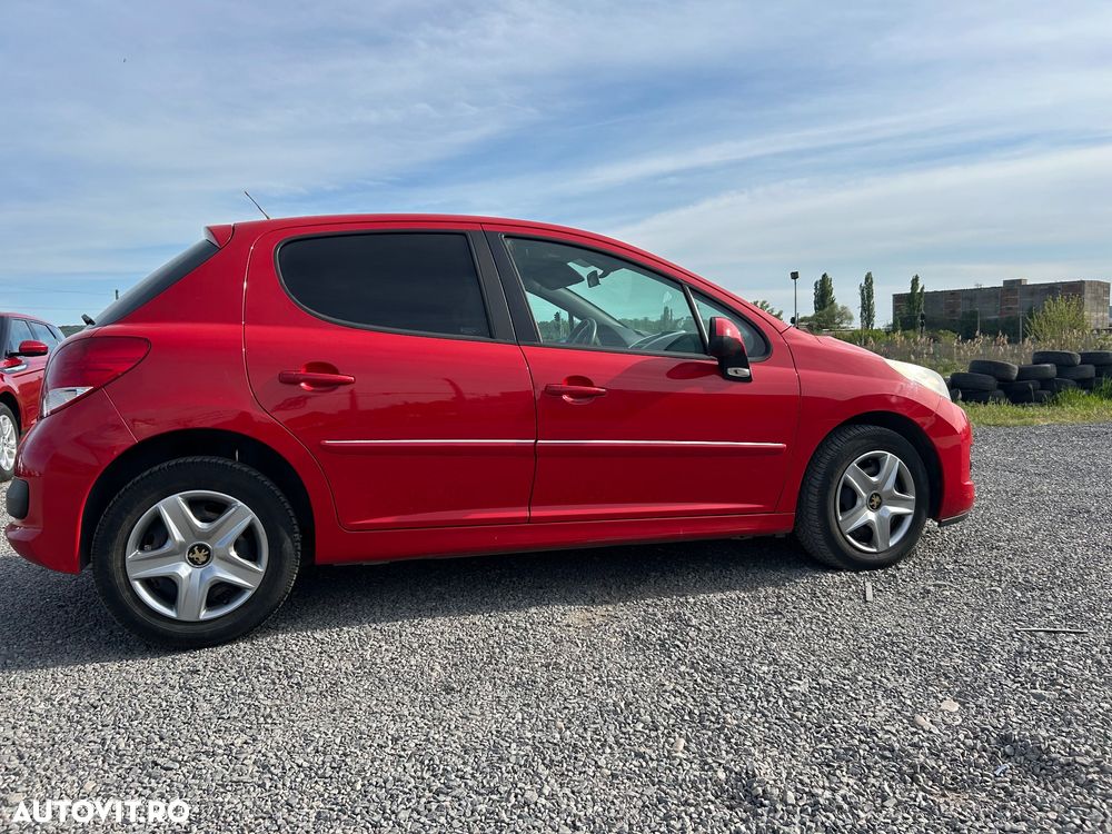 Peugeot 207 - 15