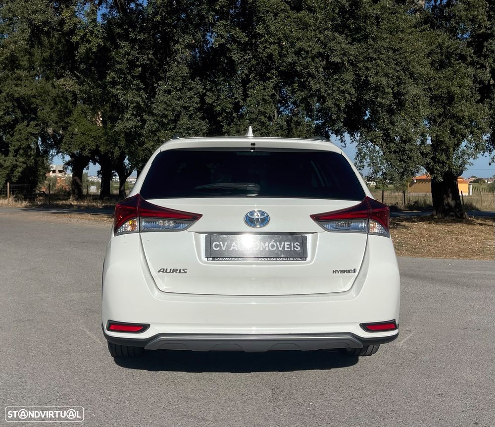 Toyota Auris Touring Sports 1.8 HSD Comfort +P.Sport+Navi - 6