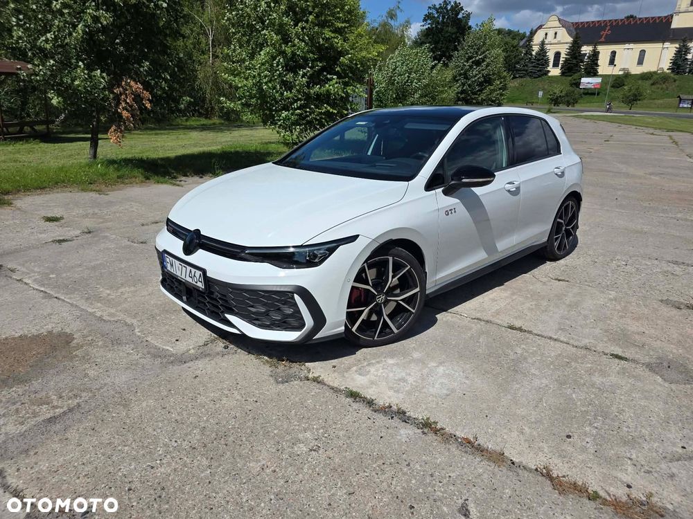 Volkswagen Golf - 34