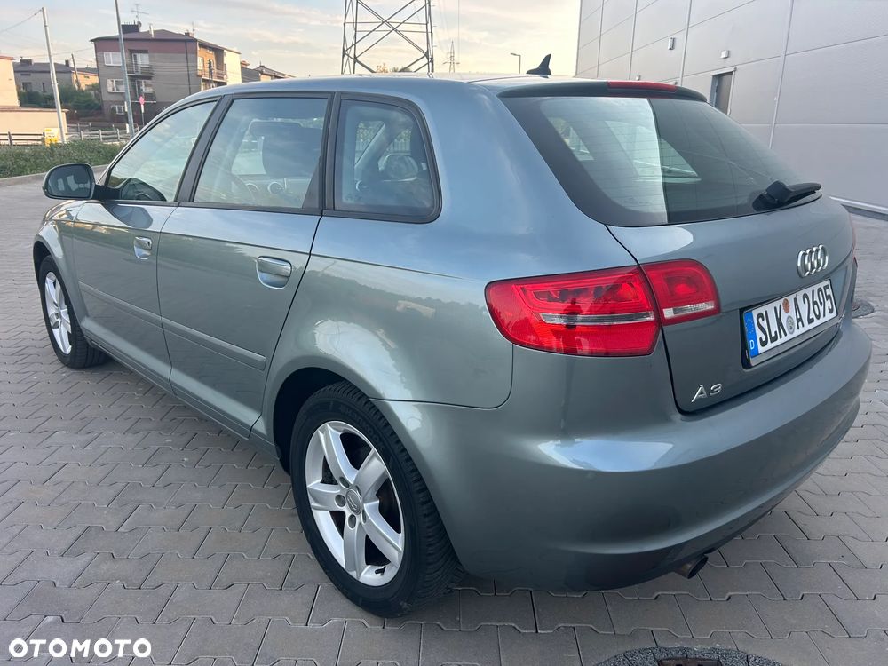 Audi A3 Sportback 1.6 TDI DPF Ambition - 12
