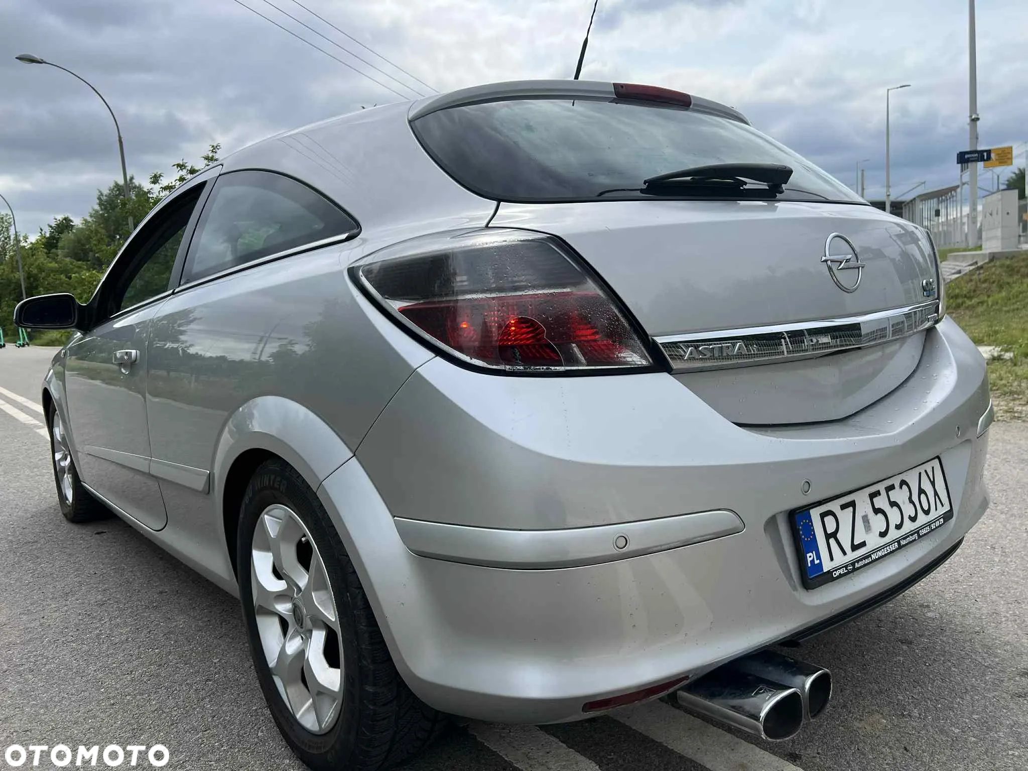 Opel Astra III GTC 2.0 T Sport - 13