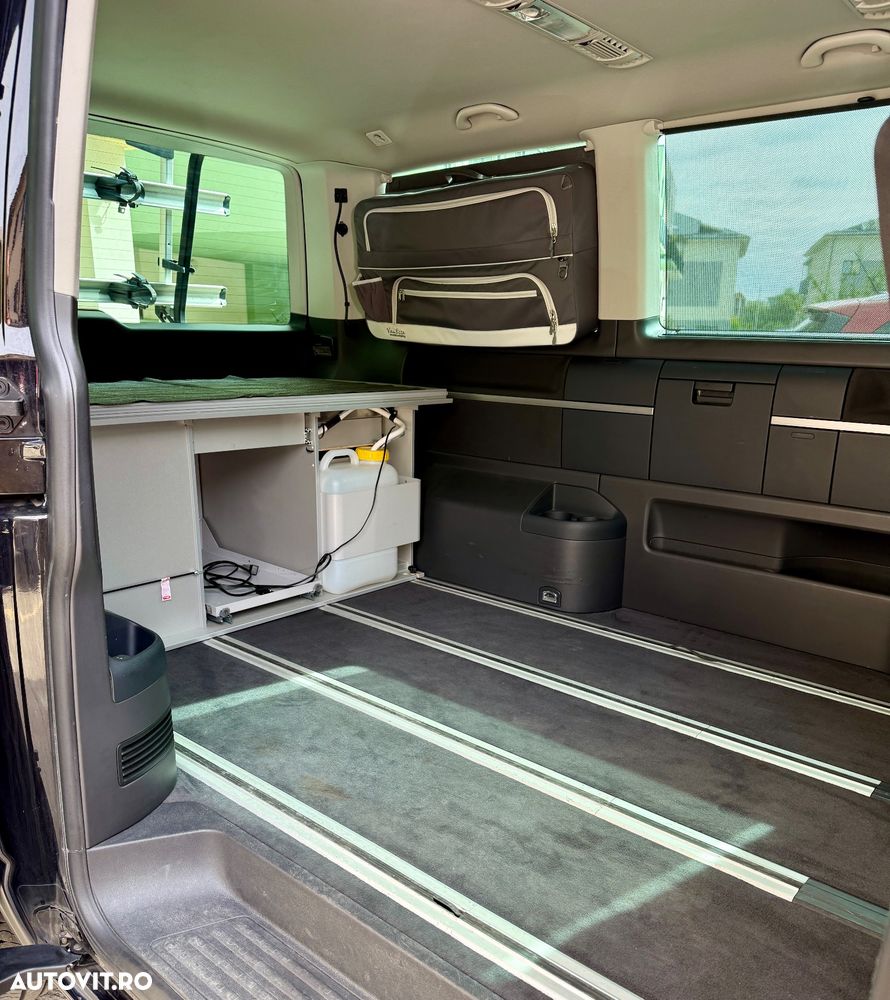 Volkswagen Multivan - 11
