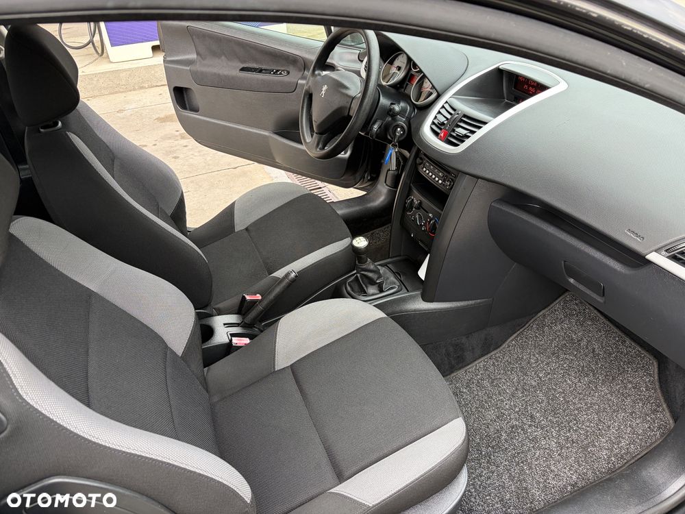 Peugeot 207 1.4 16V Trendy - 7