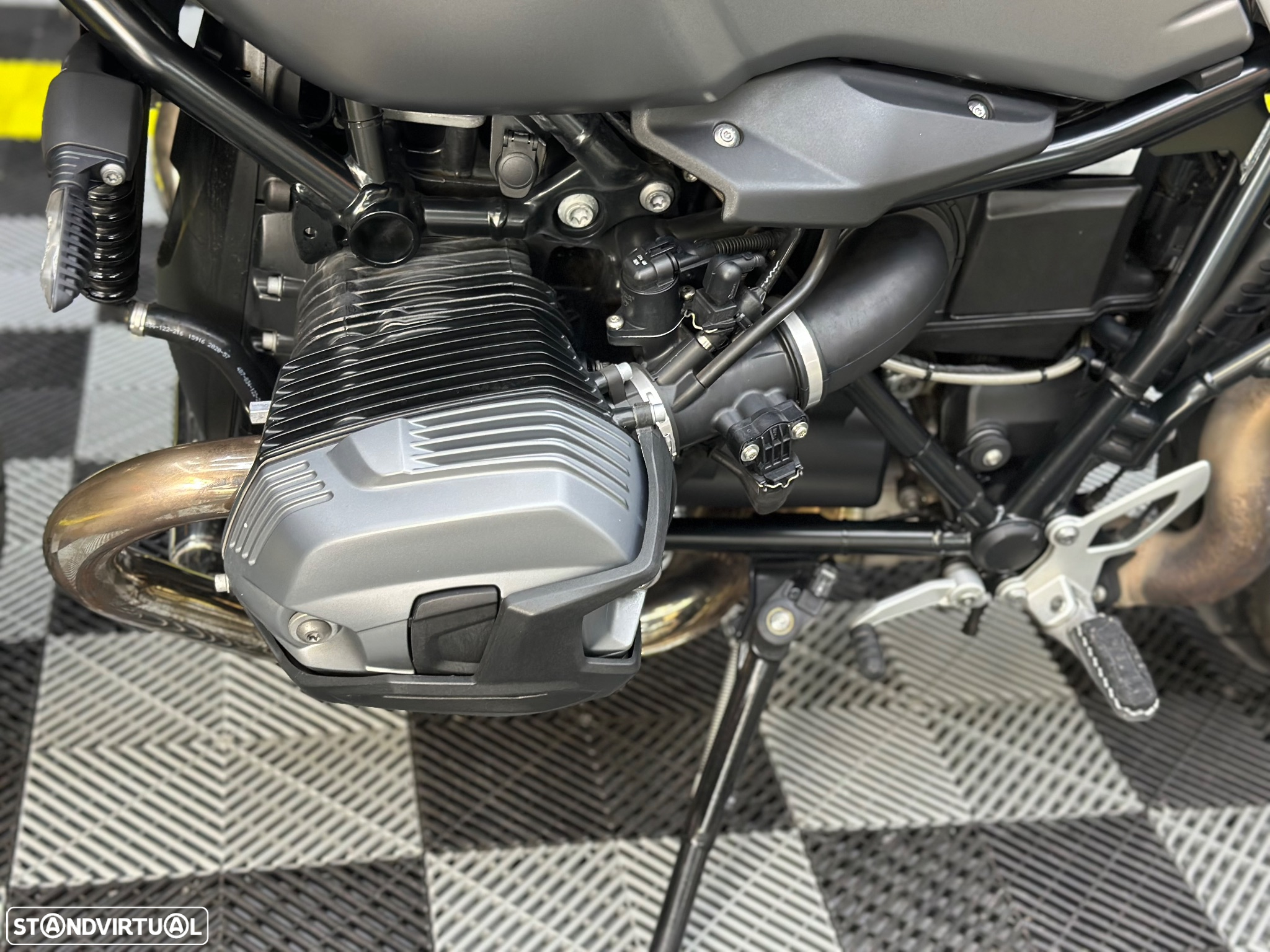 BMW R nineT - 14