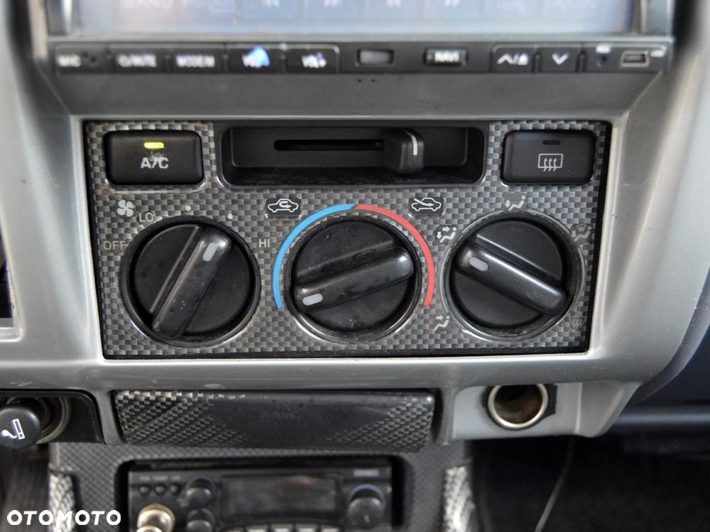 Toyota Land Cruiser - 17