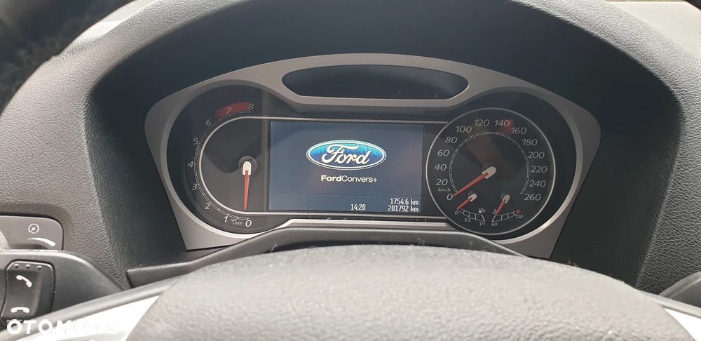 Ford Mondeo 2.0 Ghia - 16