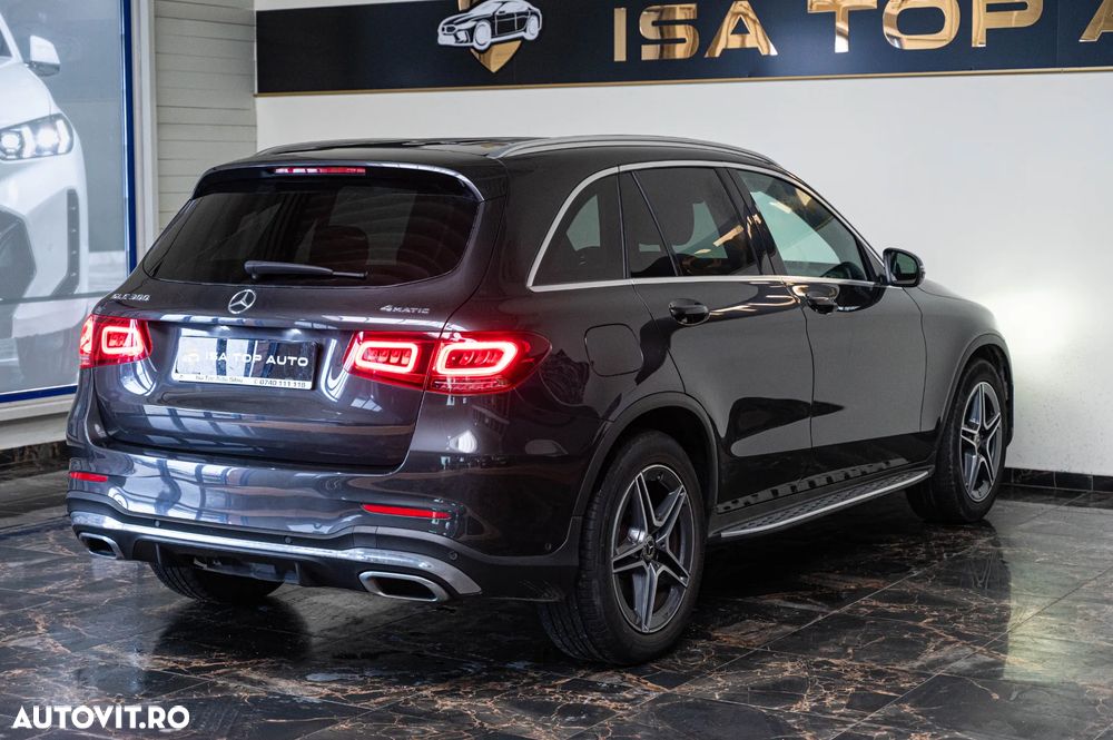Mercedes-Benz GLC 300 4MATIC 9G-TRONIC AMG Line - 4