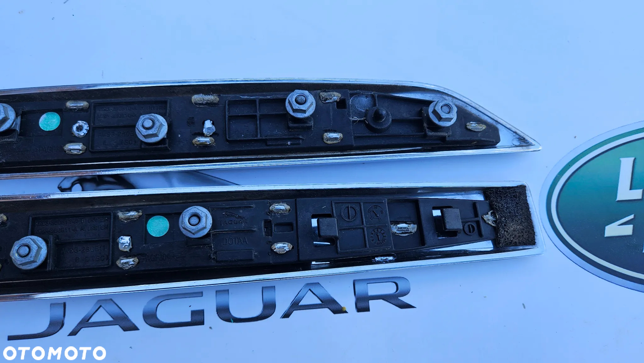 Jaguar XJ 351 Listwa Nakładka Listewka błotnika prawego lub lewego supercharged - 6