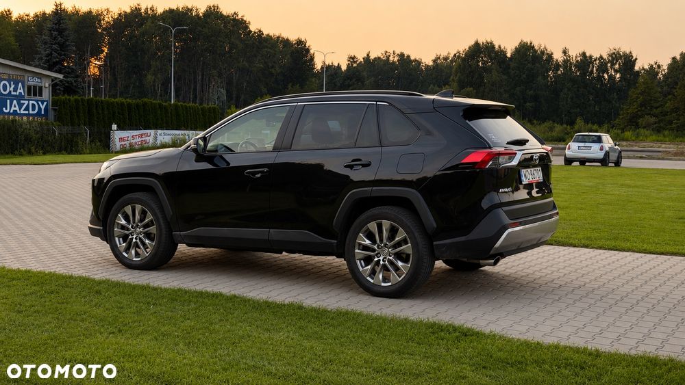 Toyota RAV4 - 5