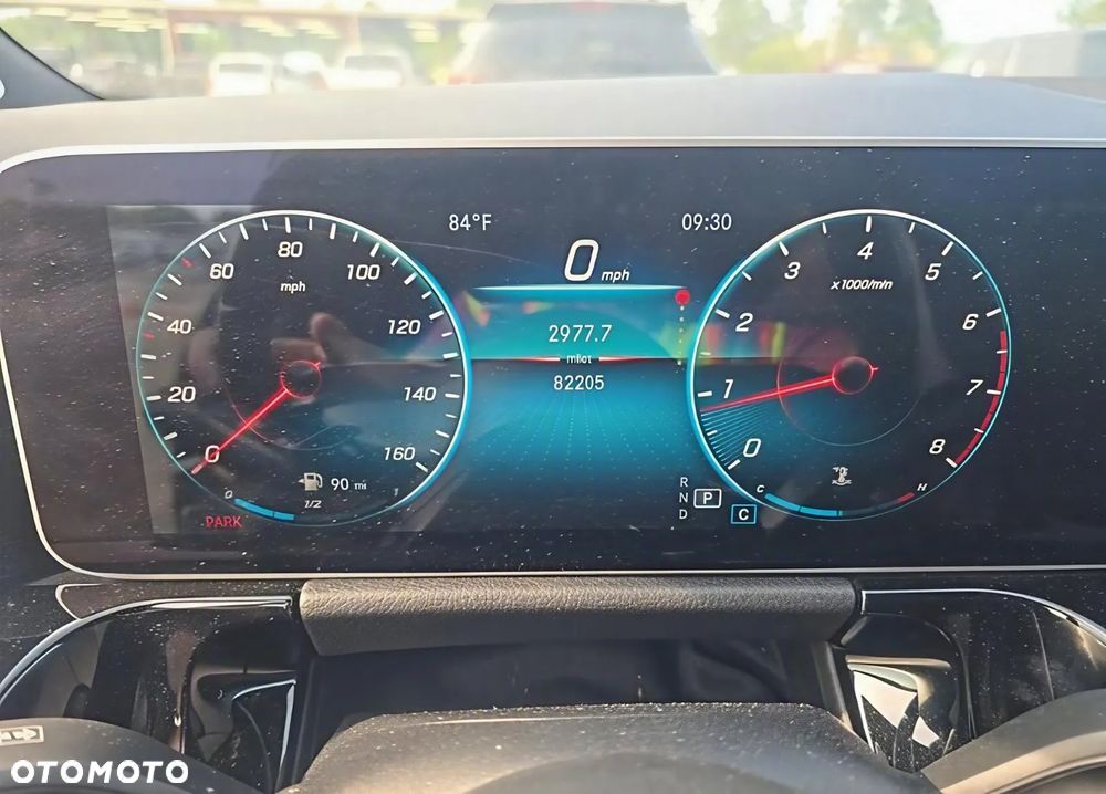 Mercedes-Benz GLA - 11