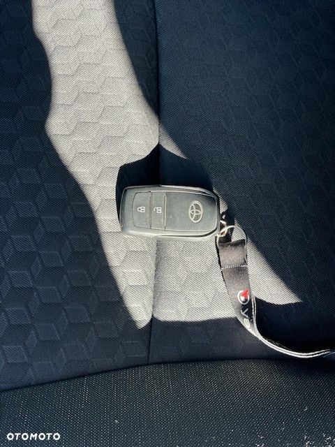 Toyota Yaris - 7