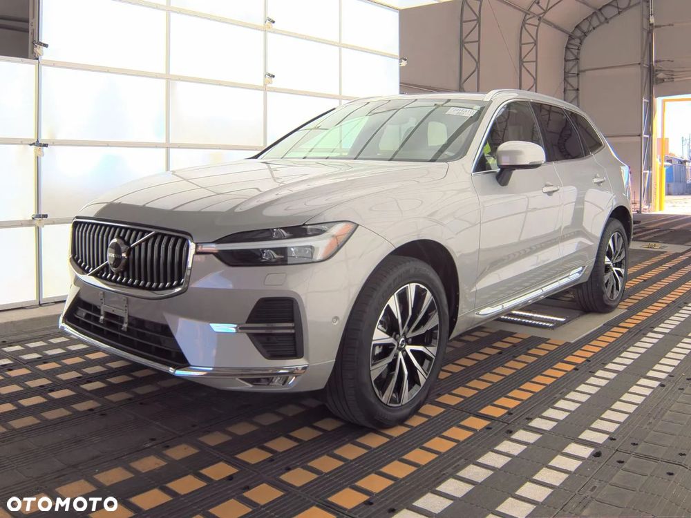 Volvo XC 60 B5 B AWD Plus Bright