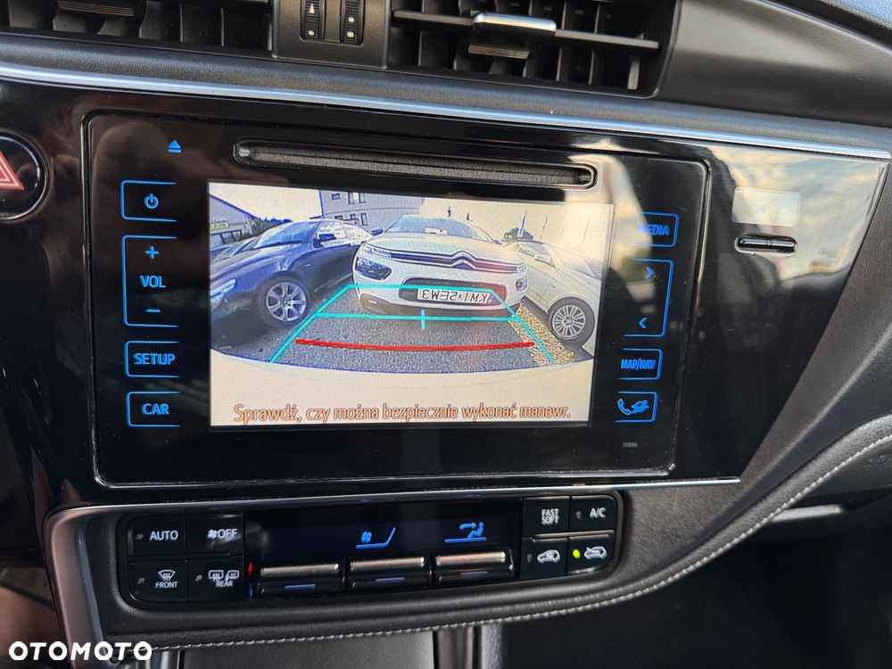 Toyota Auris 1.6 D-4D Executive - 38