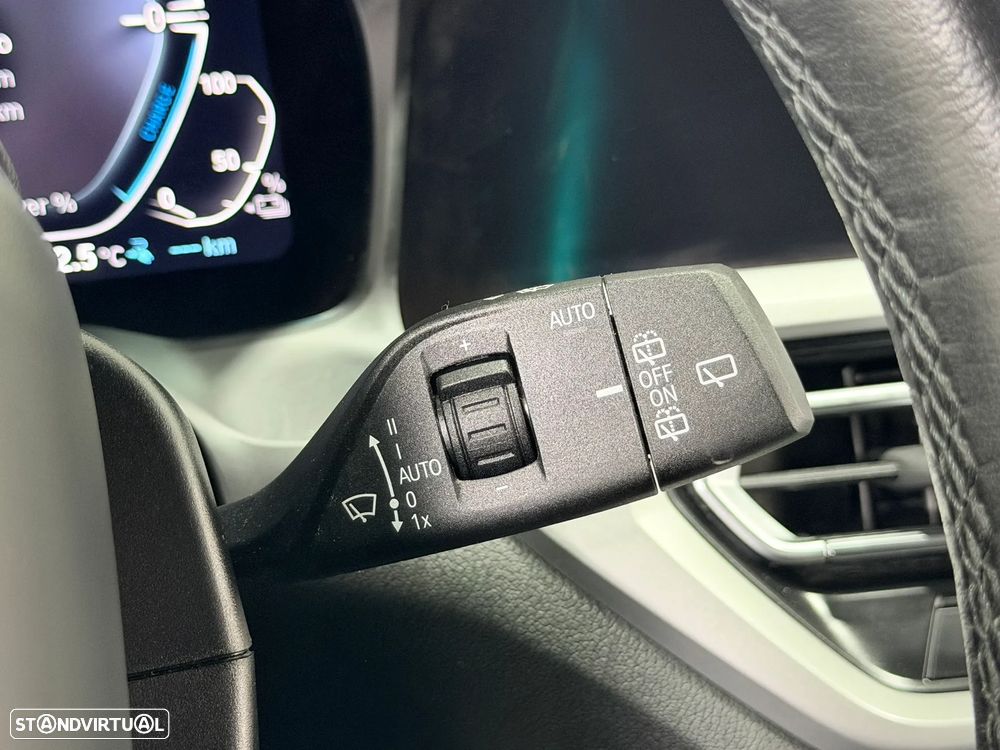 BMW 320 e Corporate Edition Auto - 27