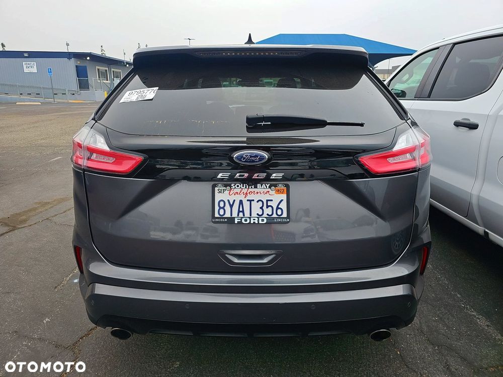 Ford Edge - 5
