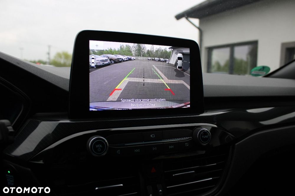 Ford Kuga - 37