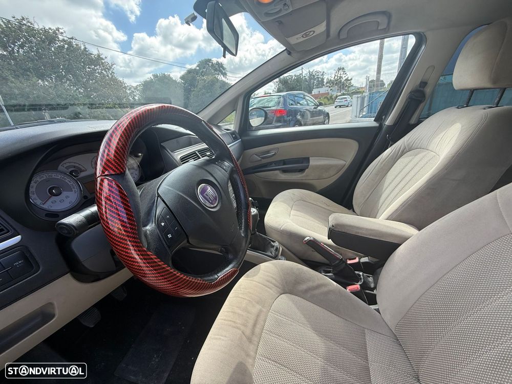 Fiat Linea 1.3 M-Jet Emotion - 14