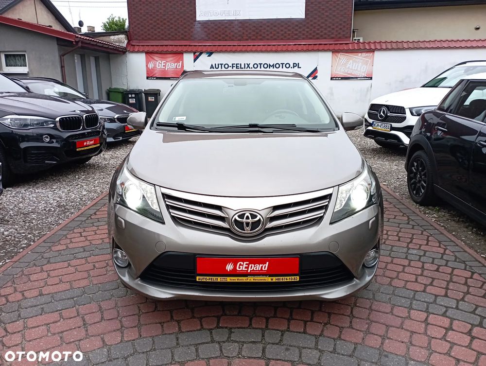 Toyota Avensis 1.8 Premium - 2