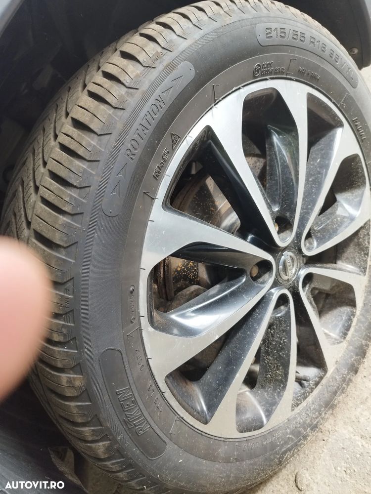 Nissan Qashqai - 1