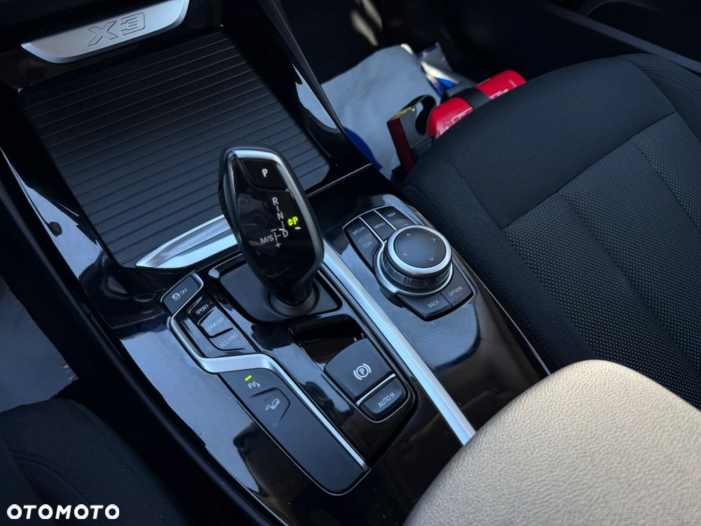 BMW X3 xDrive20d MHEV Advantage - 22