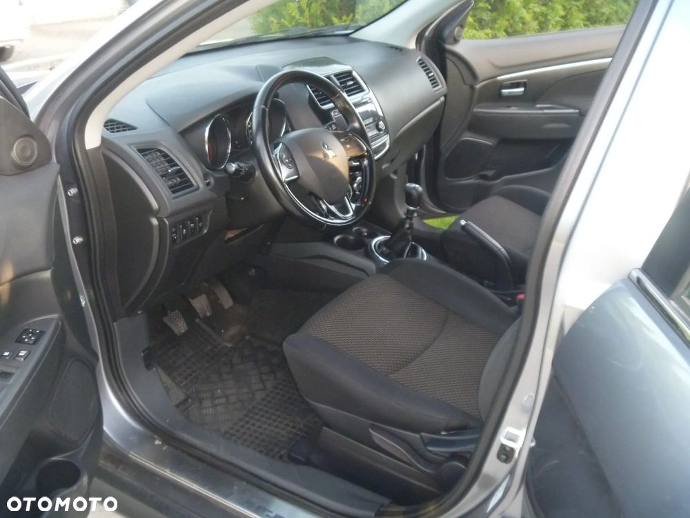 Mitsubishi ASX 1.6 DID Invite 4WD AS&G - 23