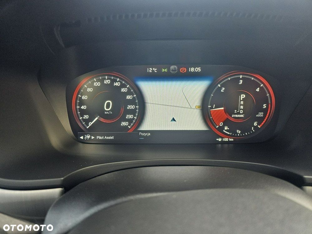 Volvo V90 D4 Momentum Pro - 30