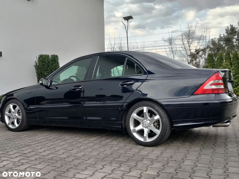 Mercedes-Benz Klasa C 180 Kompressor Avantgarde Sport Edition - 11