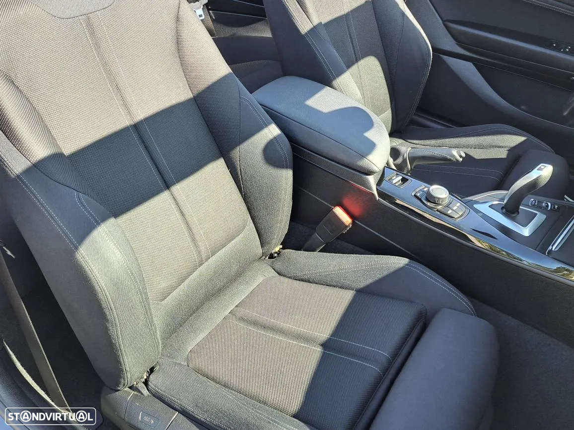 BMW 218 d Cabrio Line Sport Auto - 23
