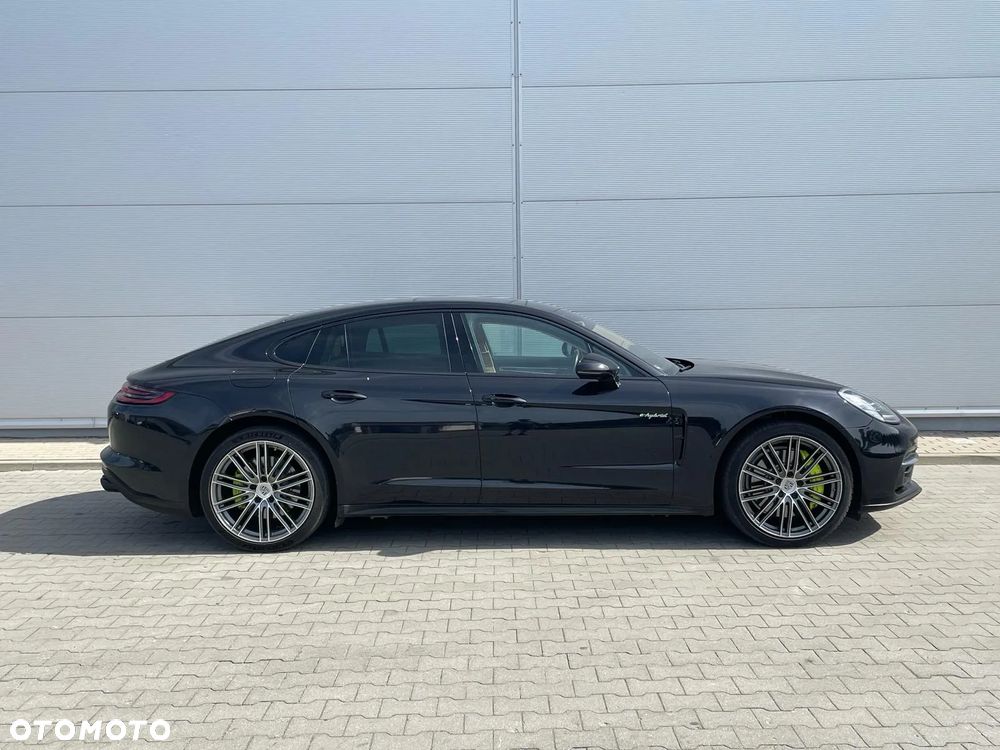 Porsche Panamera - 31