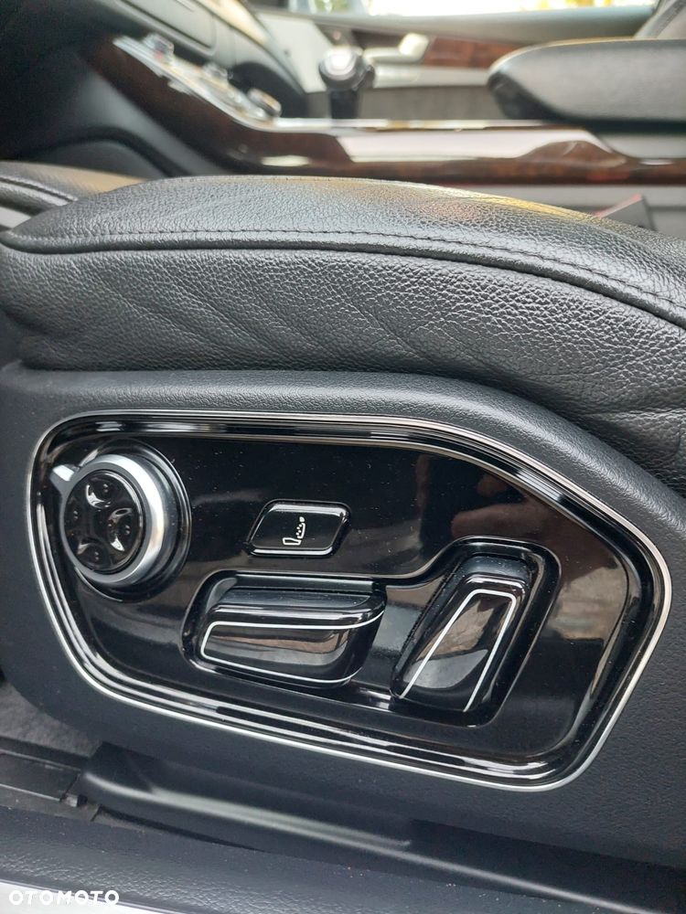 Audi A8 - 30