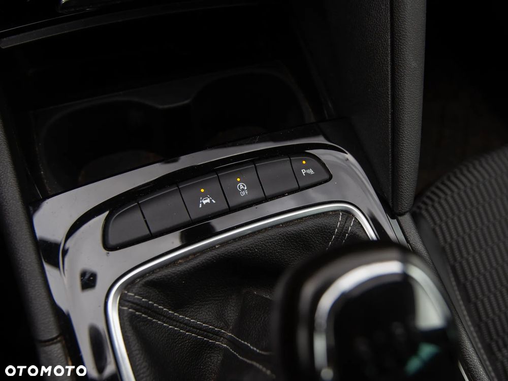 Opel Insignia 2.0 CDTI Elegance S&S - 22