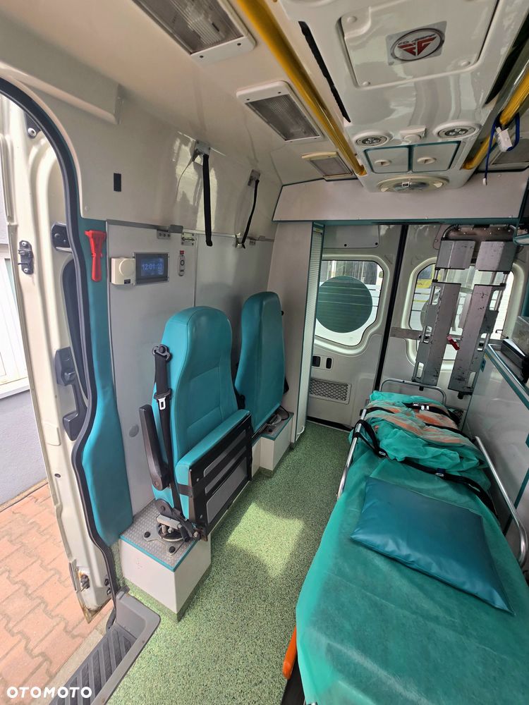 Volkswagen Crafter - 11