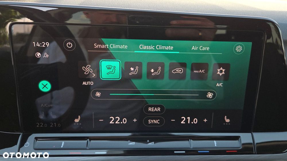 Volkswagen Golf - 22