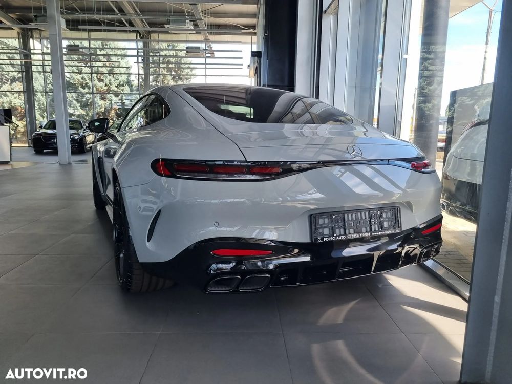 Mercedes-Benz AMG GT 55 4MATIC+ Coupe - 22