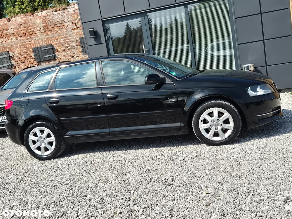 Audi A3 Sportback 1.6 TDI Ambiente - 15