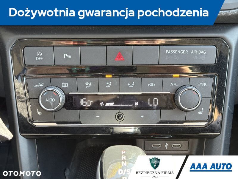 Volkswagen T-Cross - 12