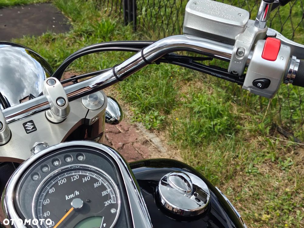 Suzuki Intruder - 23