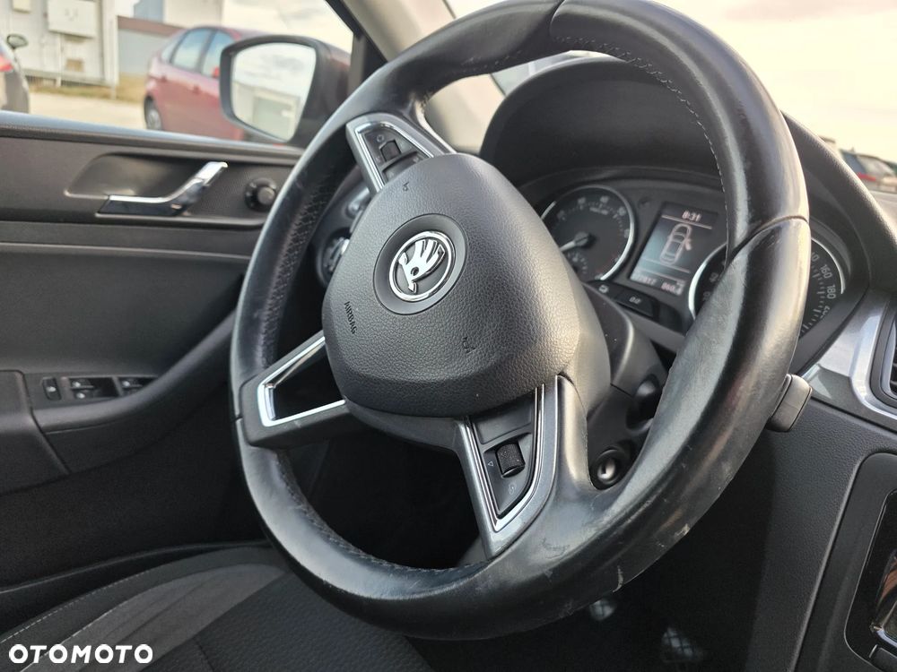 Skoda RAPID 1.2 TSI Ambition - 3