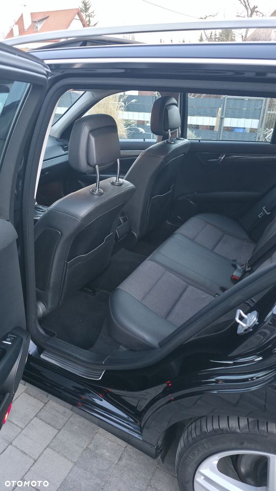 Mercedes-Benz Klasa C 200 (BlueEFFICIENCY) 7G-TRONIC Avantgarde - 19