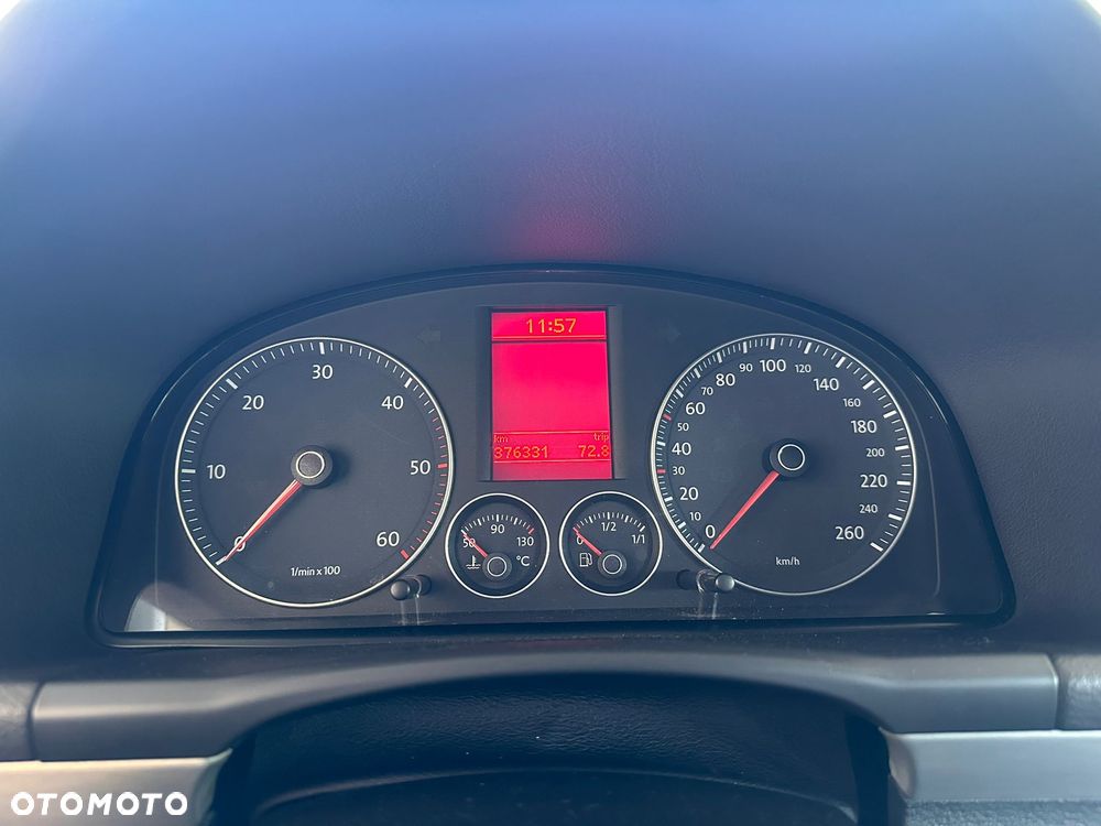 Volkswagen Touran 1.9 TDI Highline DSG - 11