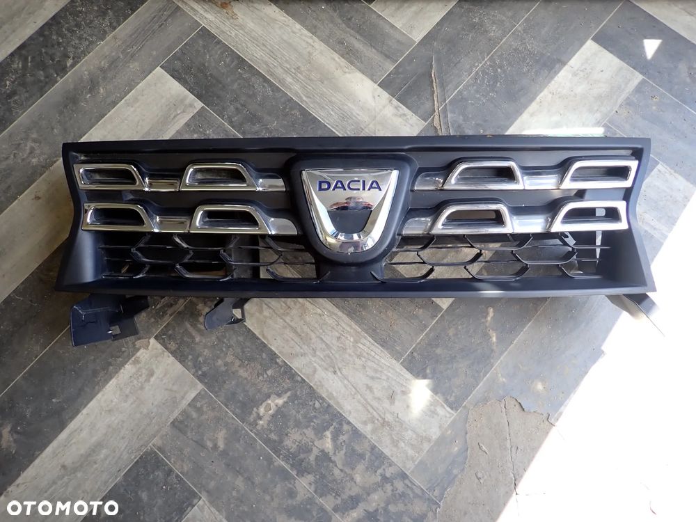 DACIA DUSTER LIFT  GRIL 20013-2017 ROK - 1