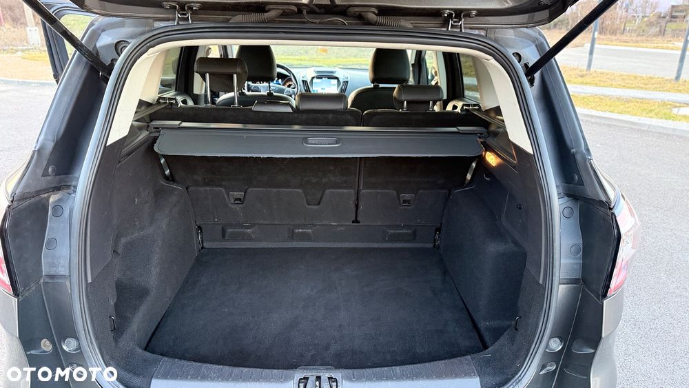 Ford Kuga 1.5 EcoBoost 2x4 Titanium - 12